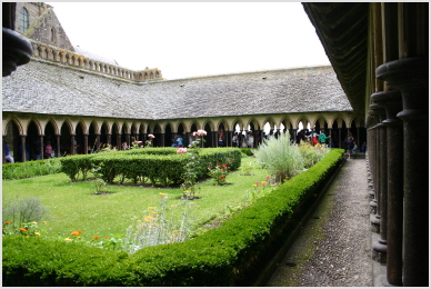 courtyard flowers