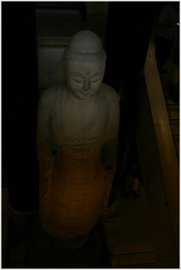 Buddha statue